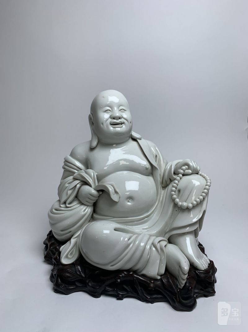 清 德化窑弥勒坐像（带木座） - 图2